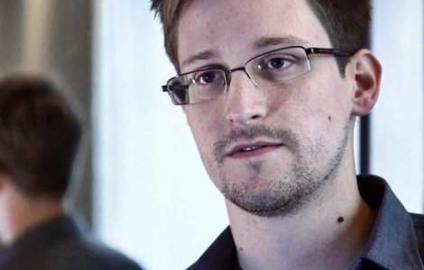 Snowden: NSA se serveste de interese economice