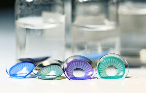 Cum să alegi culoarea potrivită când vrei să cumperi lentile de contact?