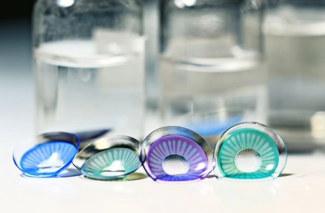 Cum să alegi culoarea potrivită când vrei să cumperi lentile de contact?