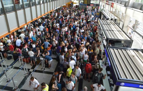 Un bărbat infectat cu COVID a fost depistat la Aeroportul din Suceava