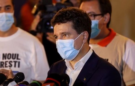 Primăria, amendată de ISC pentru imobilul fără curent electric; Nicușor Dan: A ignora legea nu e o soluție