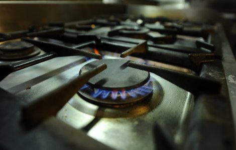 Sărbători ca pe vremea comunismului în București: „În 2022 încălzim apă și ne spălăm. Este groaznic”