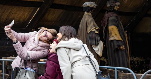 Peste 500.000 de români își sărbătoresc onomastică de Sfântul Ștefan