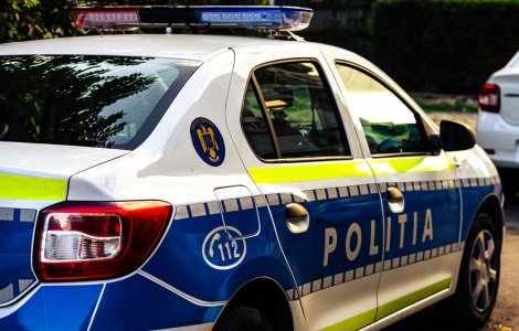 Patru persoane din Vrancea, printre care și o gravidă, salvate după ce s-au rătăcit urmând instrucțiunile GPS-ului