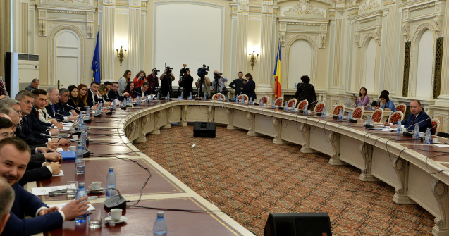 MAE așteaptă sugestii și propuneri de la românii din diaspora pentru organizarea consulatelor mobile