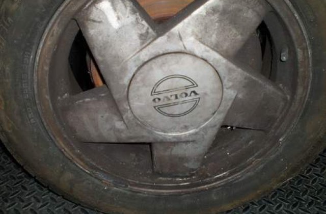 Volvo recheama 30.000 de masini in service