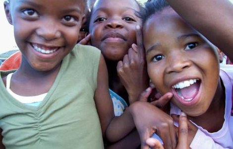 Englezii vor fi insotiti de "copiii lui Mandela"