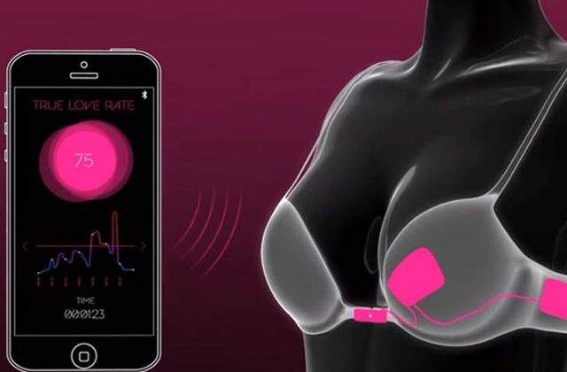 Japonezii au inventat sutienul "inteligent", care semnaleaza iubirea