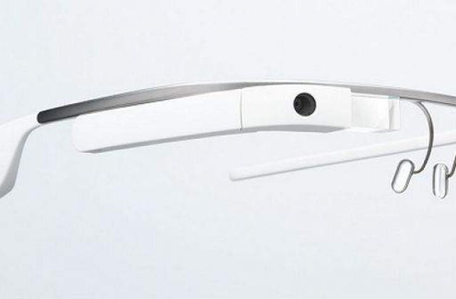Ochelarii Google Glass vor putea fi dotati cu lentile corectoare de vedere