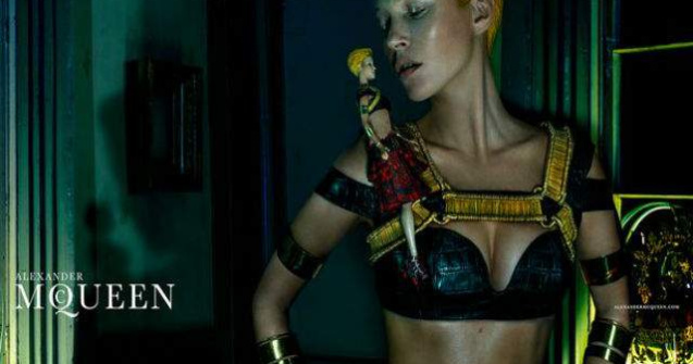 Casa de moda Alexander McQueen are o noua imagine