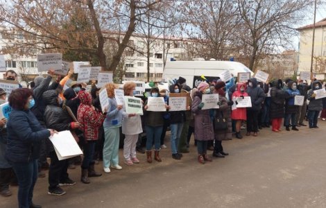 Sărbători cu proteste! Angajații din Sănătate ies marți în stradă. Ce revendicări au