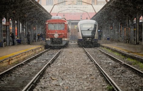 Sărbători încheiate cu nervi întinși la maximum. Trenurile au avut întârzieri uriașe