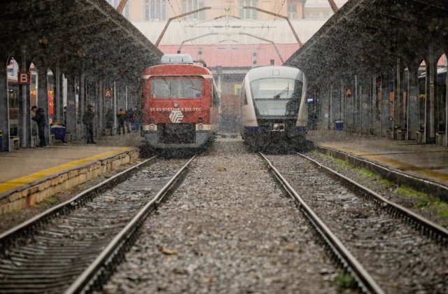 Sărbători &icirc;ncheiate cu nervi &icirc;ntinși la maximum. Trenurile au avut &icirc;nt&acirc;rzieri uriașe
