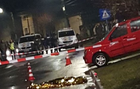 Tânără de 21 de ani spulberată cu mașina de un polițist la Agnita, în Sibiu. Fata a murit pe loc