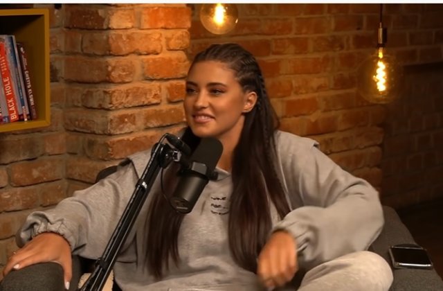 Din ce a c&acirc;știgat Antonia primii ei bani! Sfaturile părinților au ajutat-o &icirc;n viață: &bdquo;Cheltui foarte mult&rdquo;