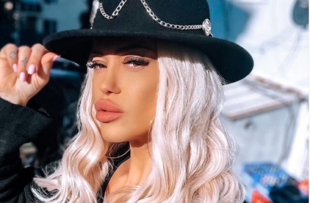 Anda Adam, vacanță cu probleme! Ce a mai pățit vedeta, după ce s-a bătut cu o femeie la hotel