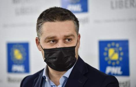 Ciprian Ciucu: Tărăgănarea adoptării certificatului verde COVID în Parlament demonstrează "o profundă criză de leadership