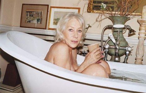  Foto  Helen Mirren, topless la 64 de ani