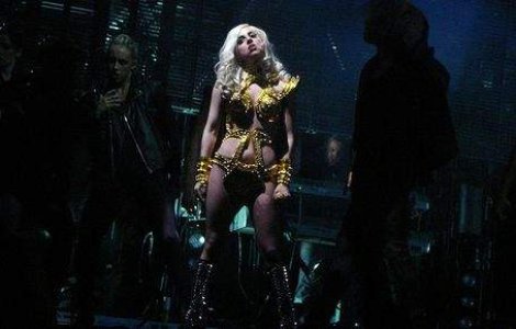 Lady Gaga vrea cadavre pe scena
