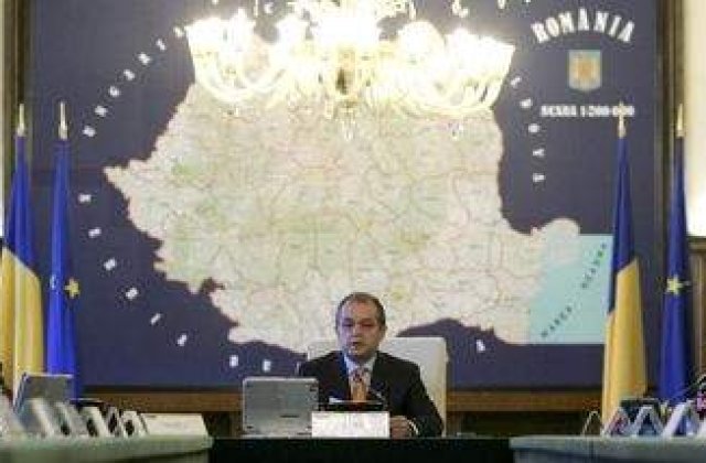 Boc: Salariile si pensiile cresc in conditiile Legii bugetului