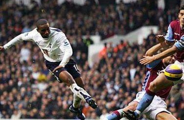 Defoe a dus Anglia in "optimi"