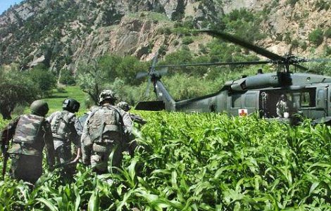 Pakistan: Cinci americani au fost condamnati pentru terorism