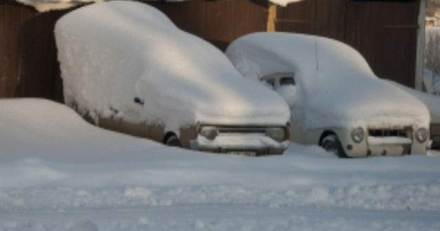 Ninsori abundente in Bulgaria: Drumuri blocate si morti din cauza gerului