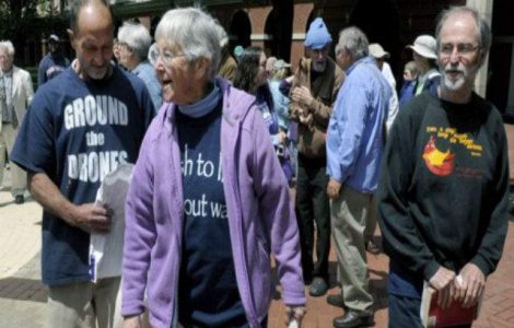 O calugarita de 83 de ani a spart o fabrica de armament nuclear