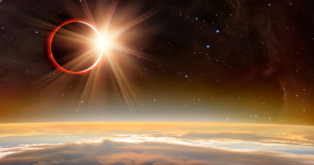 Eclipse de Lună și Soare în 2022. Ce alte fenomene astronomice vom putea vedea