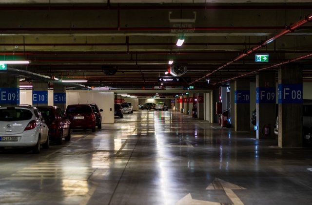 Prețul taxelor de parcare din Capitală se scumpesc în acest an în funcție de zonă