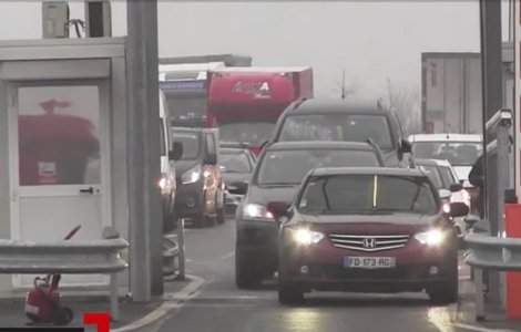 Haos în vămi: A început „exodul” românilor, după Sărbători. Oamenii se întorc încolonați spre străinătate
