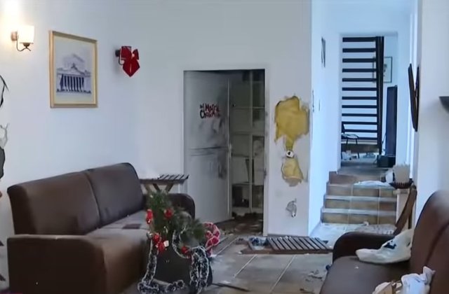 VIDEO O pensiune din Capitală a fost devastată de un grup de tineri în noaptea de Revelion. La cât au fost estimate pagubele