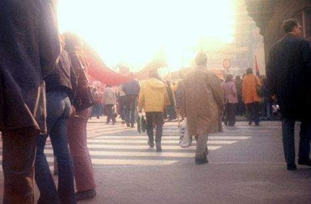 Sute de sindicalisti au protestat la Cotroceni