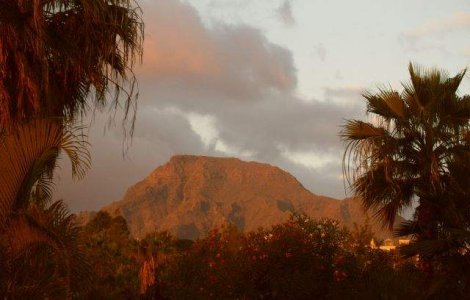 Principalul vulcan din Ecuador, pe cale sa erupa