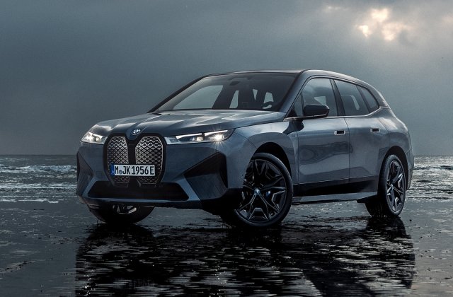 BMW prezintă noul iX M60: până la 619 CP și 575 de kilometri autonomie 