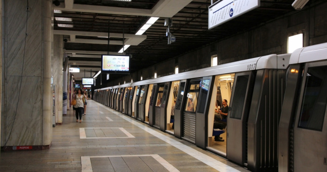 Tentativă de suicid la stația de metrou Izvor. Circulația trenurilor, întârziată