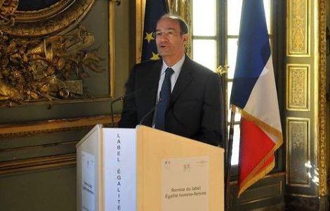 Ministrul muncii din Franta: Demisie din cauza mostenitoarei L&#39;Oreal?