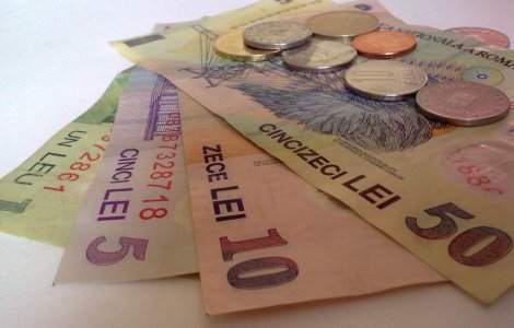 Leul, in cadere libera: Cine il salveaza?