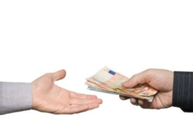 Taxa de solidaritate intra in vigoare la 1 iulie