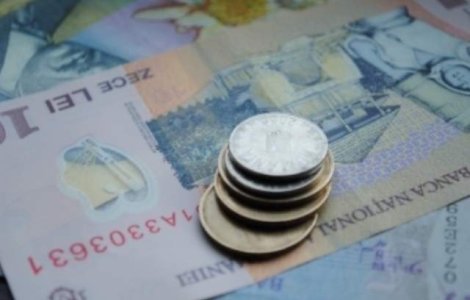 FMI, CE: Amanarea accizei la carburanti, acoperita prin inghetarea unor cheltuieli