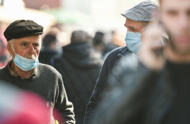 Bilanț COVID-19, 10 ianuarie 2022. Clujul intră în scenariul roșu