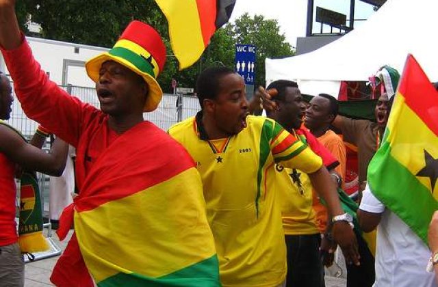 S-au uitat pentru prima data la un meci de fotbal la televizor