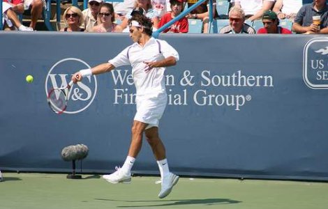 Surpriza: Roger Federer, eliminat la Wimbledon!