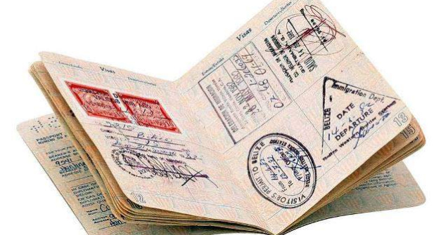 UE: SUA au sase luni pentru ridicarea vizelor pentru romani