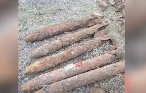 VIDEO Mai multe bombe de război au fost găsite într-un sat din Iași. Locuitorii au fost evacuați