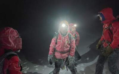 O femeie și un bărbat,...