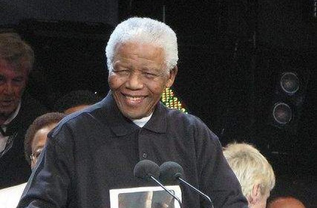 Mandela a invitat nationala Ghanei la discutii