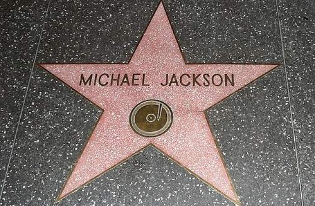 Katherine Jackson va face un film despre fiul sau