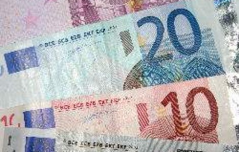 O treime dintre romanii din orase sunt datori la banci