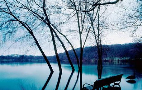 Inundatiile din Romania: Ajutoare de deces de 115.000 lei